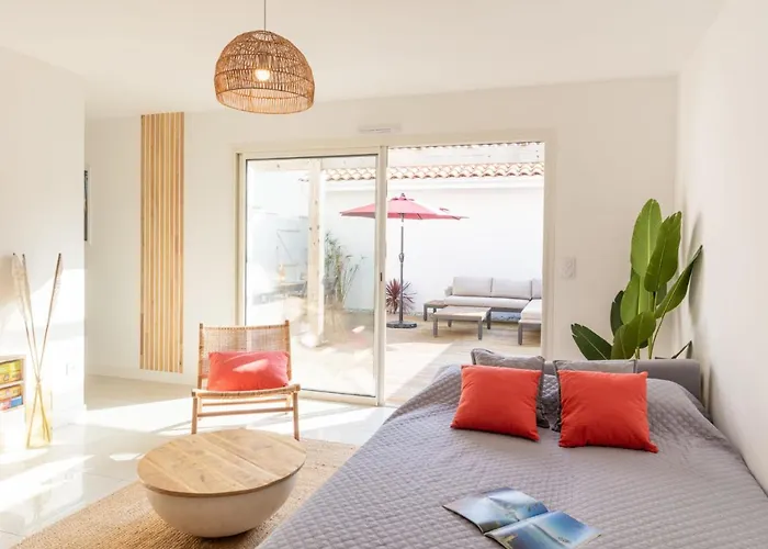 Daire Les Patios De Flore-2 By Interhome