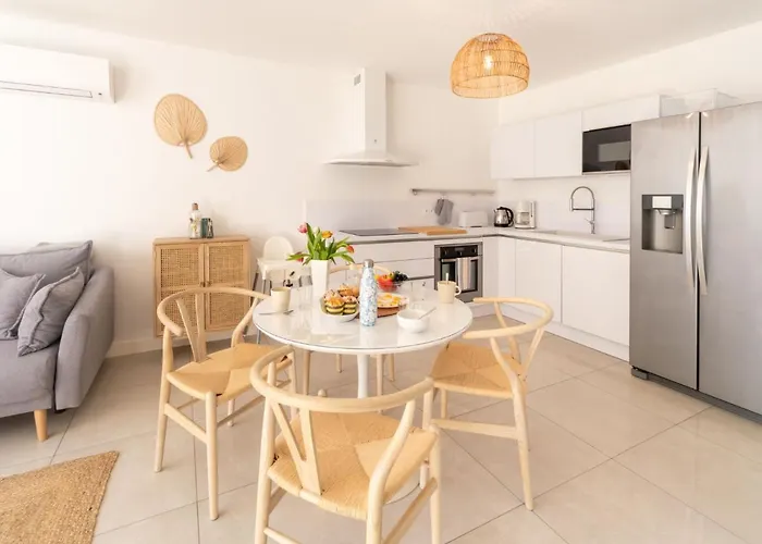 Les Patios De Flore-2 By Interhome Daire *