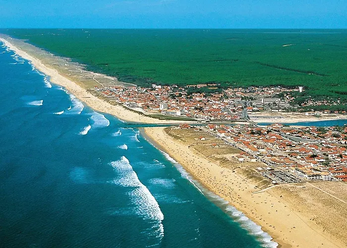 Les Patios De Flore-2 By Interhome Daire